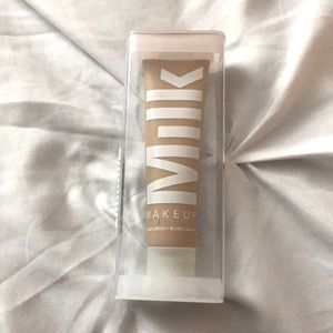 Milk makeup blur liquid matte foundation